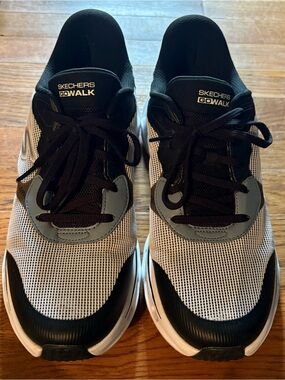 SKECHERS Performance Go Walk Glide-Step 2.0 - Grand, Men’s Size 10.5, EUC